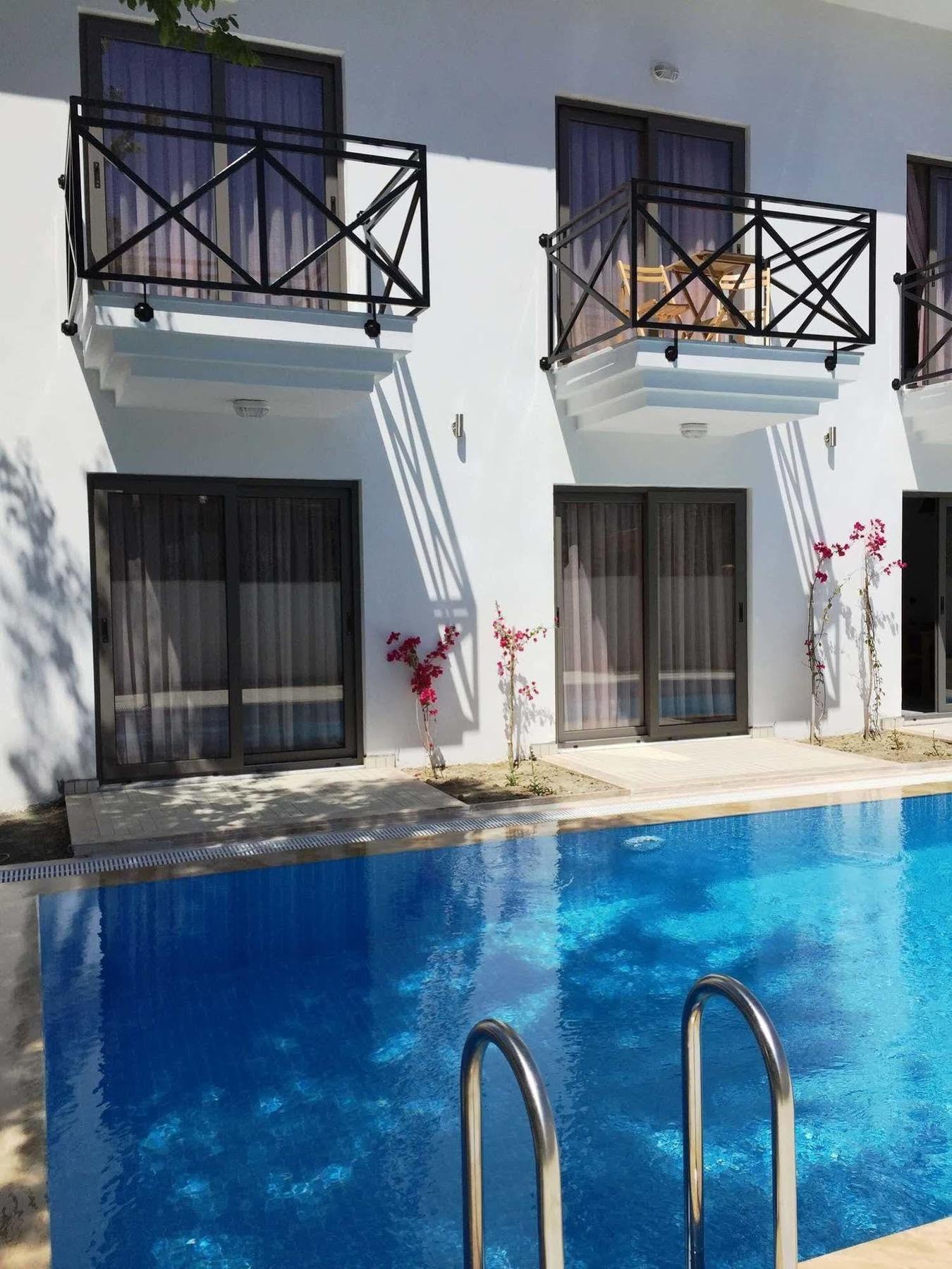 Casa Pallet Hotel (Adults Only) Дальян Экстерьер фото